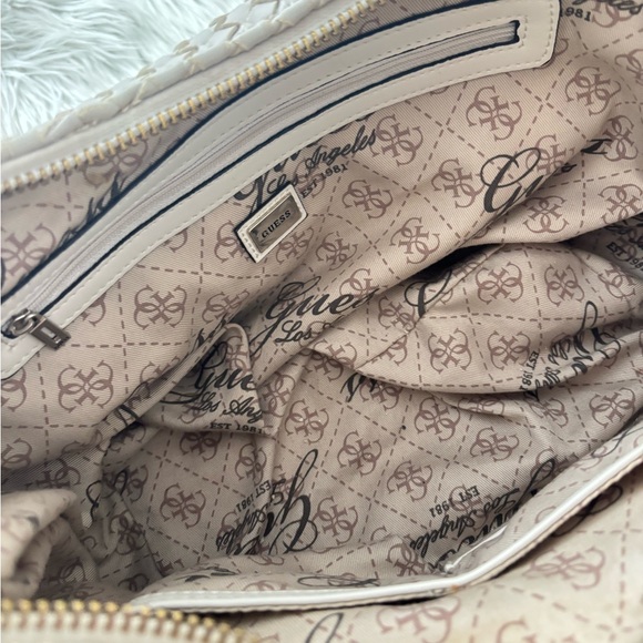 Guess Zoia Woven Hobo Bag - Picture 11 of 12